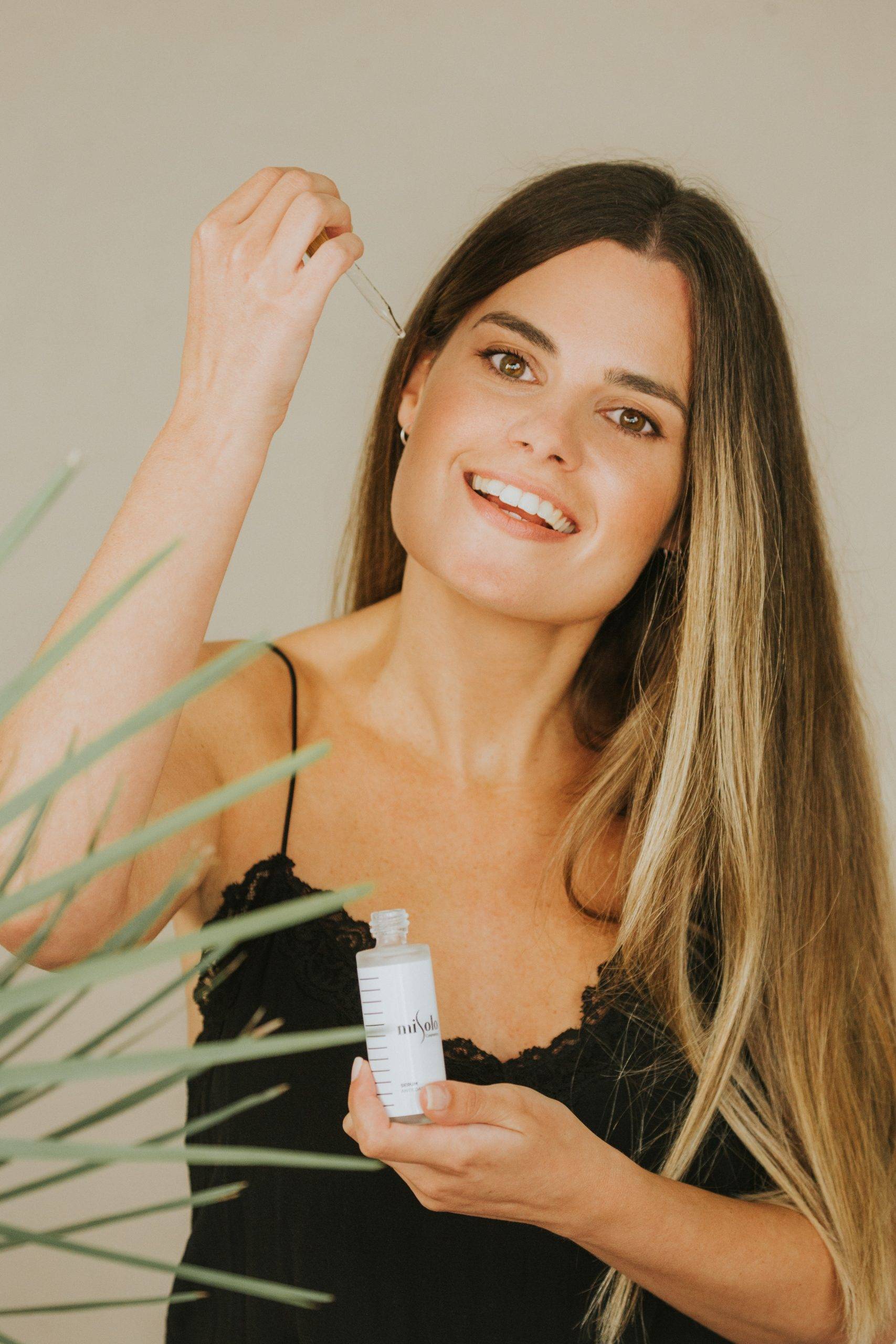 Chevelure éclatante : pourquoi opter pour le sérum cheveux ?